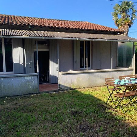 Apartamento Jolie Medocaine Avec Jardin Saint-Estèphe Exterior foto