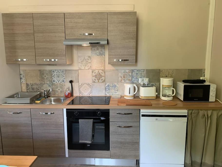 Apartamento Jolie Medocaine Avec Jardin Saint-Estèphe Exterior foto